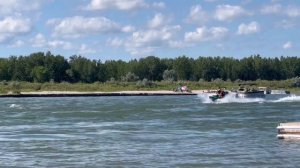 ?ДИКИЙ ПЛЯЖ - на ДИКОМ ЗАПАДЕ‼️ … Отдых на реке Миссури …США