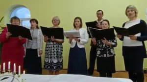 Вот уж слышна весть с небес любит Бог