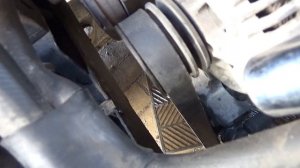 Как ослабить натяжитель ремня генератора 1,8l 20V