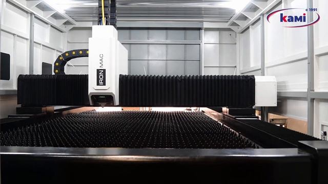 Оптоволоконная установка лазерного раскроя IRONMAC D-EP и E-EP смотреть онлайн