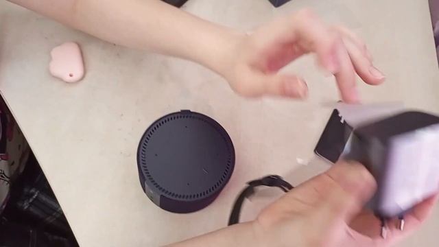 Распаковка колонки с Алисой смотреть онлайн