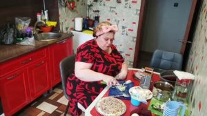 Видео из архива) Я не долларовая купюра чтобы нравится всем/Готовлю сельдь под шубой/ Общение/