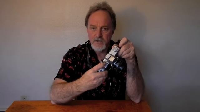 52 Cameras: Camera 97 — Minolta SR-T 200 смотреть онлайн