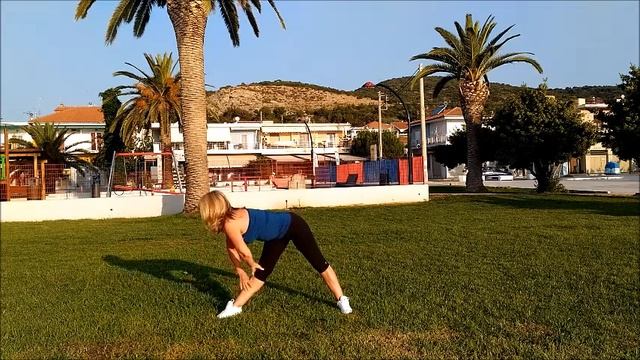 Тренеруемся в отпуске и не только. Разминка 3. Для женщин 45+.