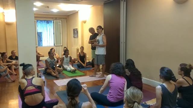 Petri Räisänen en Yoga Center Madrid смотреть онлайн