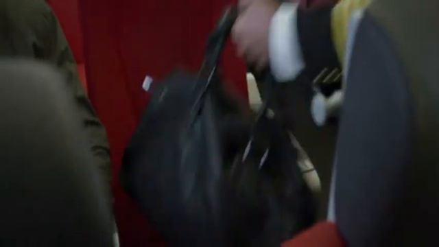 Нас бьют,мы летаем.... смотреть онлайн