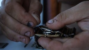 Часы Romanson как снять крутилку