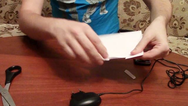 Это Простое Устройство из Бумаги Поможет при Зарядке Телефона смотреть онлайн