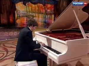 Евгений Евграфов. Фортепиано - Р. Шуман "Посвящение" - Синяя Птица. Сезон 2015