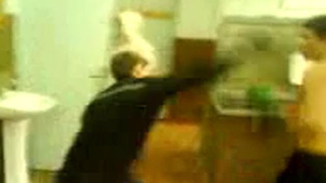 Одесса школа №24 бокс Андрей против Перца смотреть онлайн