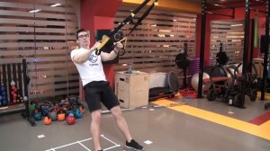 Приседания с петлями - делаем упражнение правильно