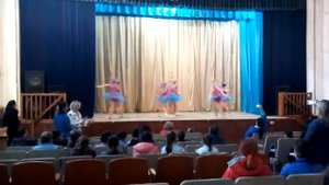 Танец под песню хорошее настроение