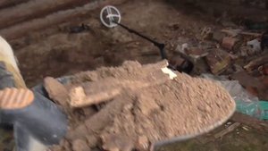 Обследую заброшенный дом !  Одиночный поход в заброшку!