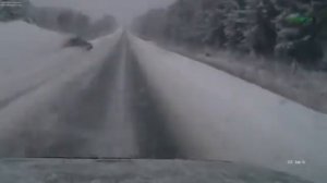 Обгон на скользкой трассе