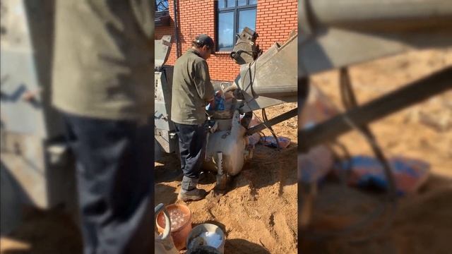 Процесс стяжки пола в частном доме смотреть онлайн