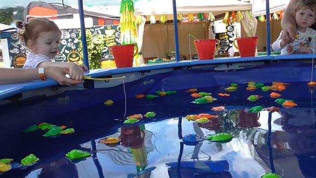 Summer Park парк аттракционов развлечения для детей под открытым небом amusement park kids Outdoor