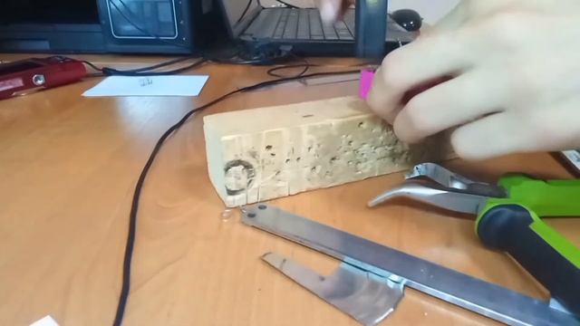 Держатель для пальчиковой батарейки на 3D принтере