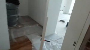 От чего воют двери?