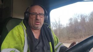 18+ Дальнобойщик США.  Как не одно, так что-то другое, вечно что-то 😂