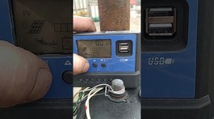 Ветрогенератор на базе серводвигателя с солнечным контроллером.