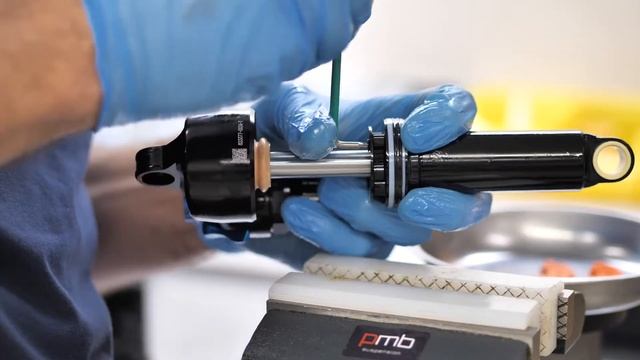 Fox Float X Travel Change смотреть онлайн