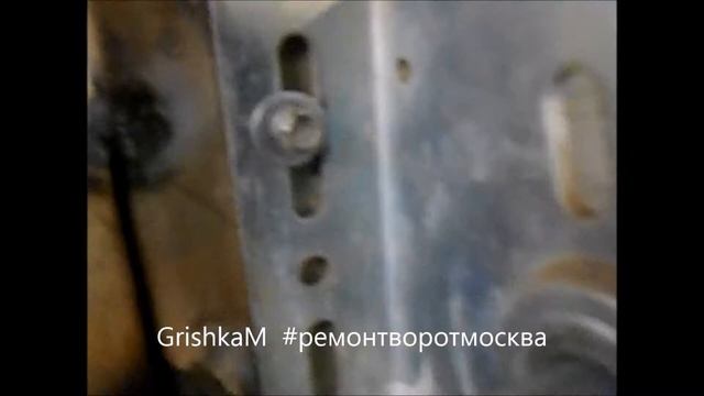 Секционные ворота гаража  Ремонт своими руками  Защита от обрыва пружины  Съеденный вал