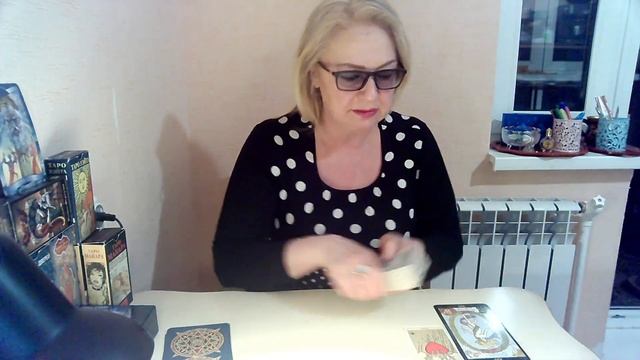 ЕГО НАМЕРЕНИЯ КО МНЕ. НУЖНЫ ЛИ МНЕ ОТНОШЕНИЯ С НИМ. ТАРО. Расклад онлайн. Гадание на картах. смотреть онлайн
