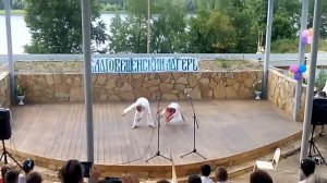 Колыбельная "брат сестру качает"