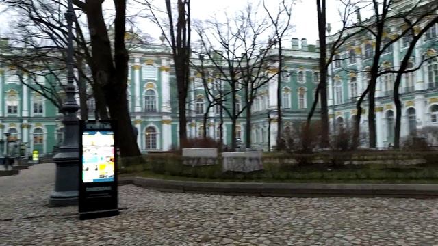 Эрмитаж. Заходим в Эрмитаж.