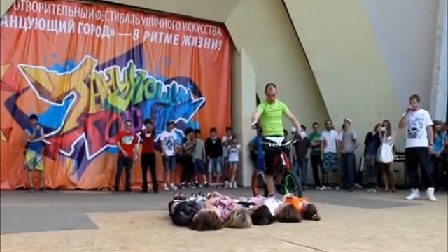 Выпуск 3: Танцующий город! Весна 2012 смотреть онлайн