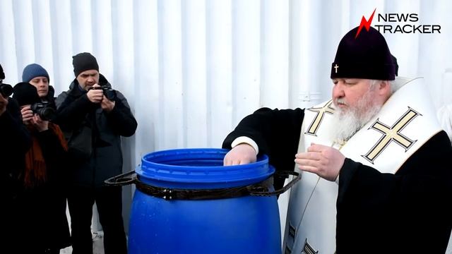 Жители Ставрополя смогут пить из-под крана святую воду смотреть онлайн