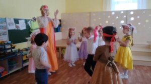 Русская народная игра "Платочек"