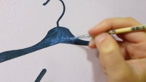 Трафаретный рисунок на стене. 2 варианта