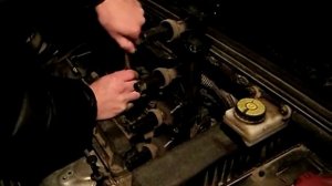 Замена свечей зажигания на автомобиле ПЕЖО 408 Дв. TU5