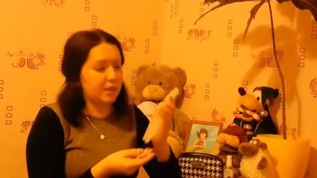 TAG: Что в моей сумке? What's in my bag? смотреть онлайн