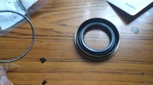 Замена сальника привода в АКПП на DODGE CARAVAN