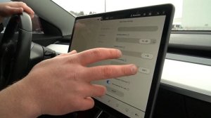 Tesla Model 3 Performance ПРОТИВ Tesla Model 3. Что лучше купить в РОССИИ? ЦЕНЫ и ОТЛИЧИЯ.