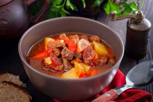 СУП "ГУЛЯШ" ПО ВЕНГЕРСКИЙ. РЕШИЛ ПРИГОТОВИТЬ? ТОГДА ТЕБЕ СЮДА! ВКУСНО, СЫТНО, АППЕТИТНО!!!