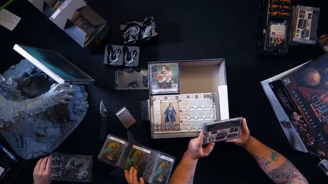 Cthulhu: Death May Die: Kickstarter Edition - Unboxing & Showcase смотреть онлайн