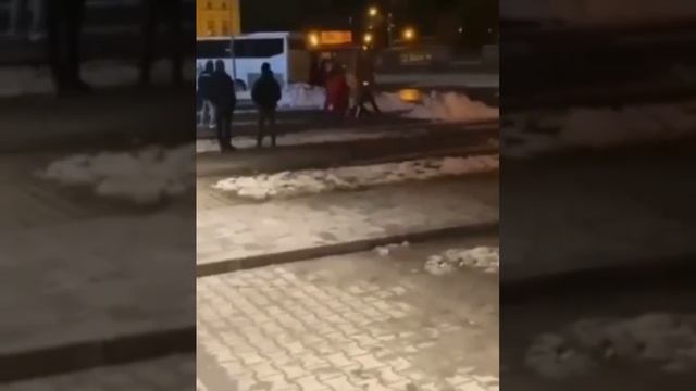 Украинцы избивают поляка в городе Zielona Gora