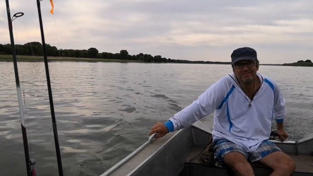 Ахтуба, рыбалка на трехречье, база" Золотой плав" Селитренное, 1 часть. смотреть онлайн