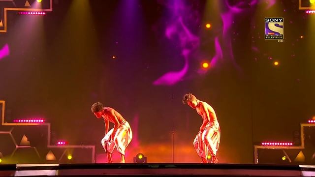 Akash और Raktim का Masterpiece Act| India’s Best Dancer 2| Geeta Kapoor, Malaika Arora,Terence Lewi