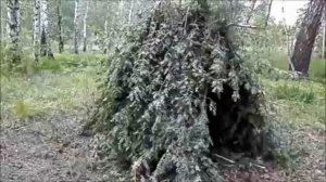 Место для ночлега и отдыха в лесу: строим шалаш