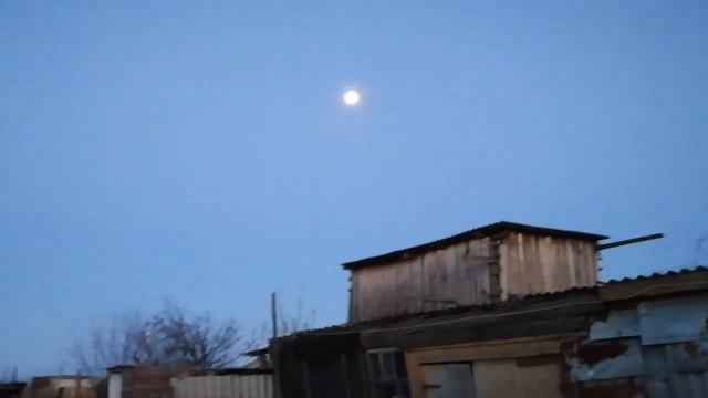 Вечер в деревне Гуляю. Полная луна. Грунт  под рассаду