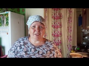 Жизнь в деревне, наварила щей с молодой капустой , оладьи на кефире. Вкуснота .