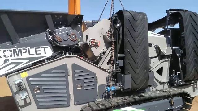 Разгрузка мобильного грохота KOMPATTO 5030, прибыл в карьер (Беларусь)