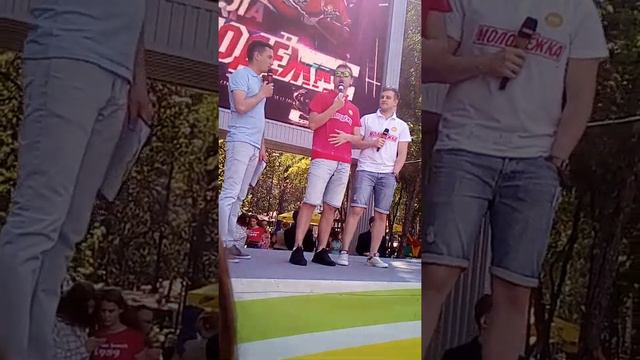 Фан встреча в Екатеринбурге с актерами из сериала "молодёжка"