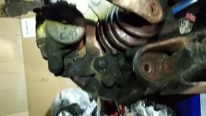Замена нижнего рычага Mitsubishi Padjero io!
