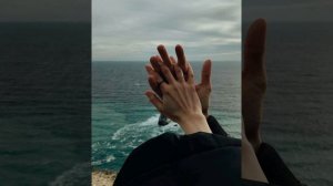 Зачем тебе он он любить не умеет ⚜⚜