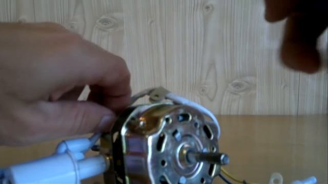 КАК ВЕНТИЛЯТОР РЕГУЛИРУЕТ ОБОРОТЫ ? Разбираем на части напольный кулер. смотреть онлайн